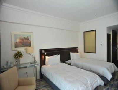 Ramada Hotel & Suites Amman Rom bilde